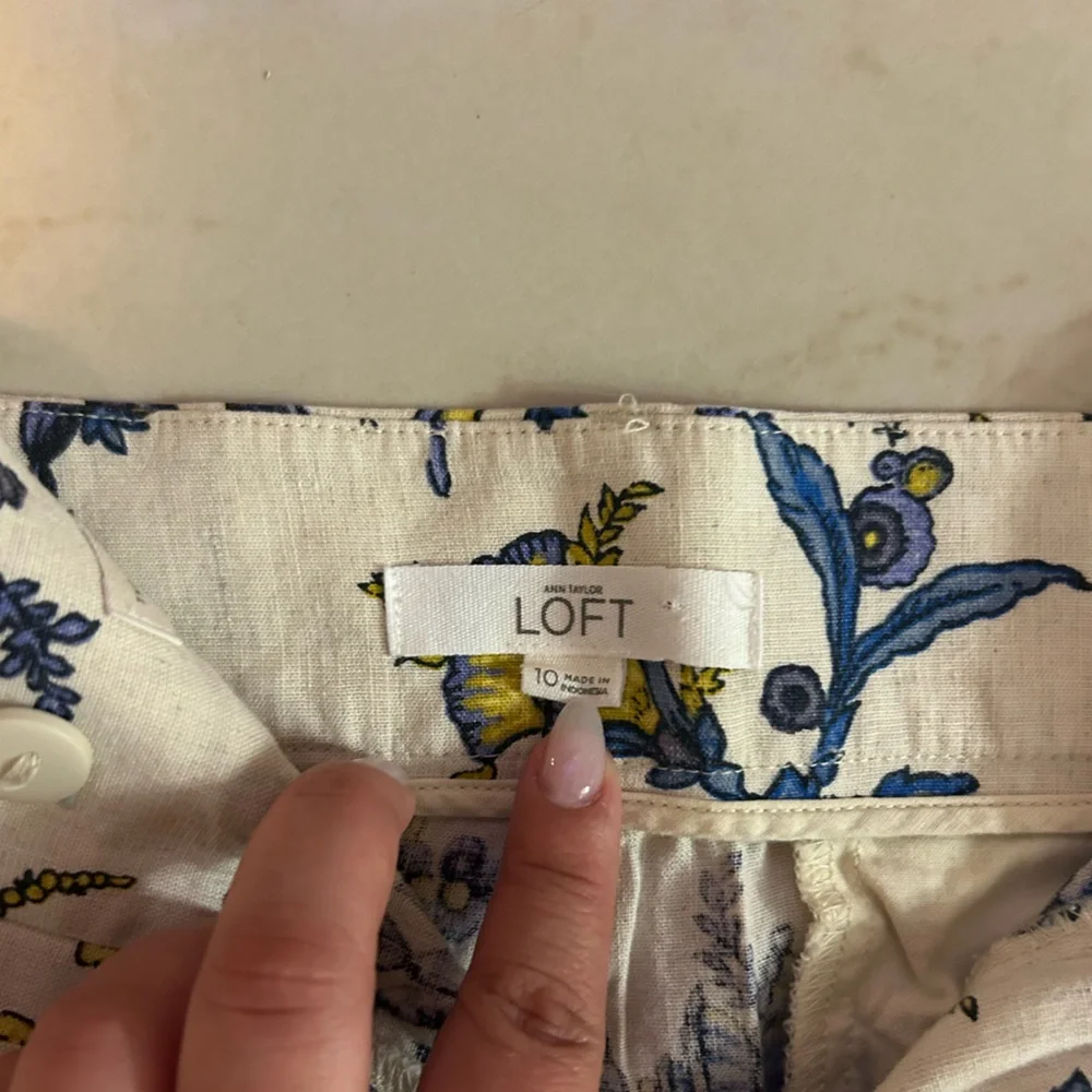 LOFT Blue and Yellow Floral Shorts - Picture 2 of 2